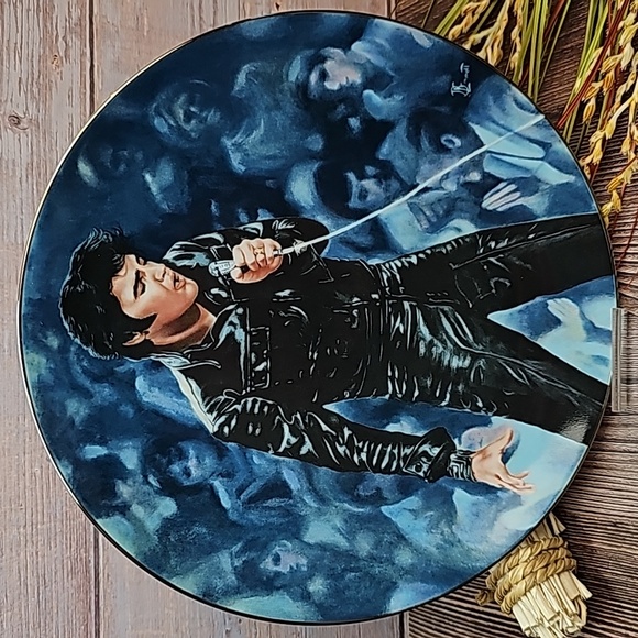 ELVIS PRESLEY I'M ALL SHOOK UP '68 COMEBACK SPECIAL PORCELAIN COLLECTORS PLATE - Picture 2 of 5
